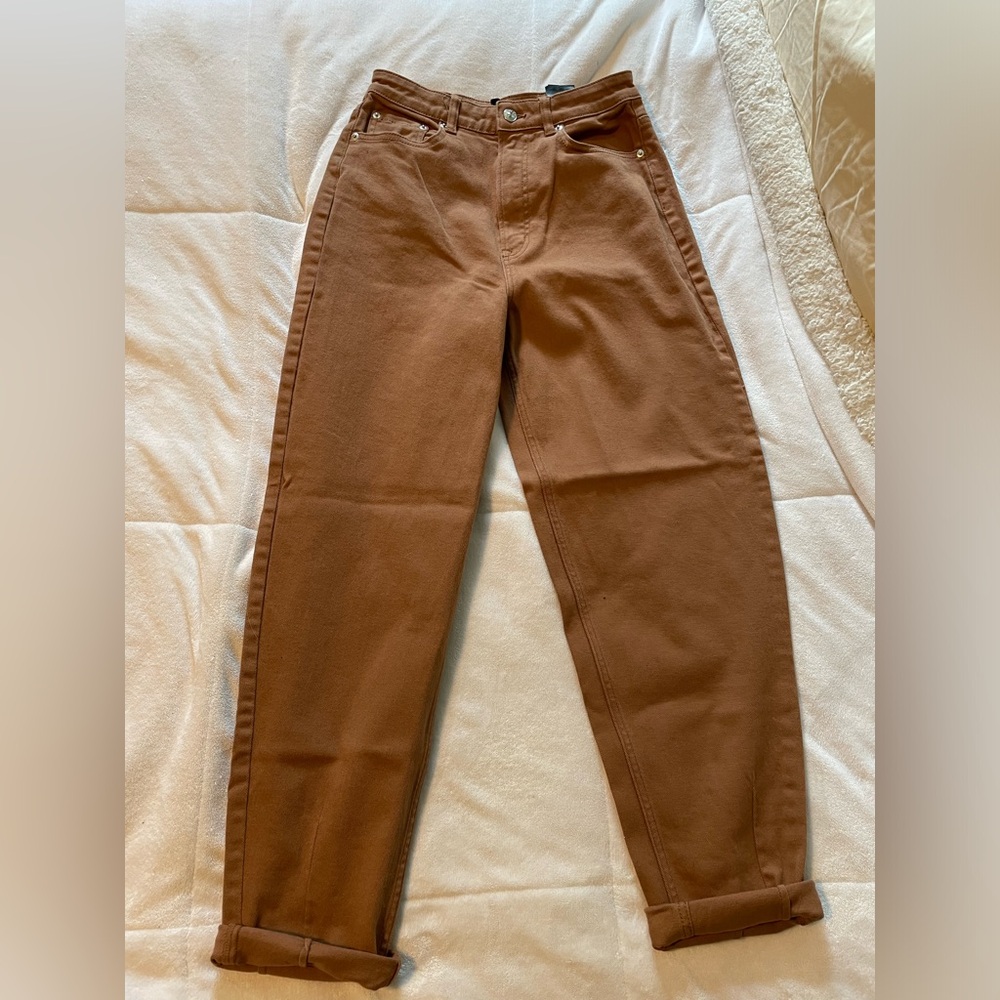 H&M High-Waisted mom jeans
